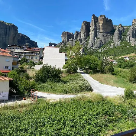 Saint Stephen's At Meteora 2 アパート *